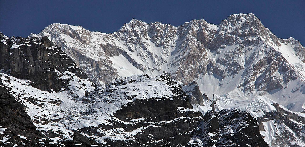 Kanchenjunga Trekking 29 days